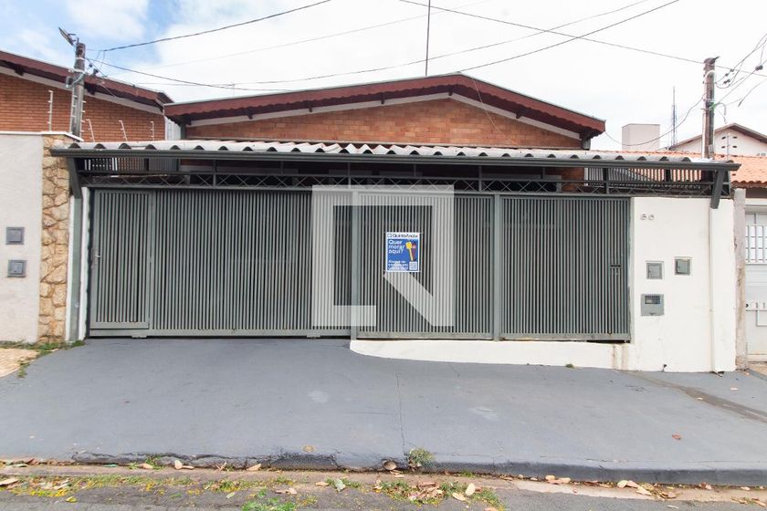 Casa à Venda - Jardim Flamboyant, 3 Quartos,  250 m2 em , Campinas - sp | SoloBR