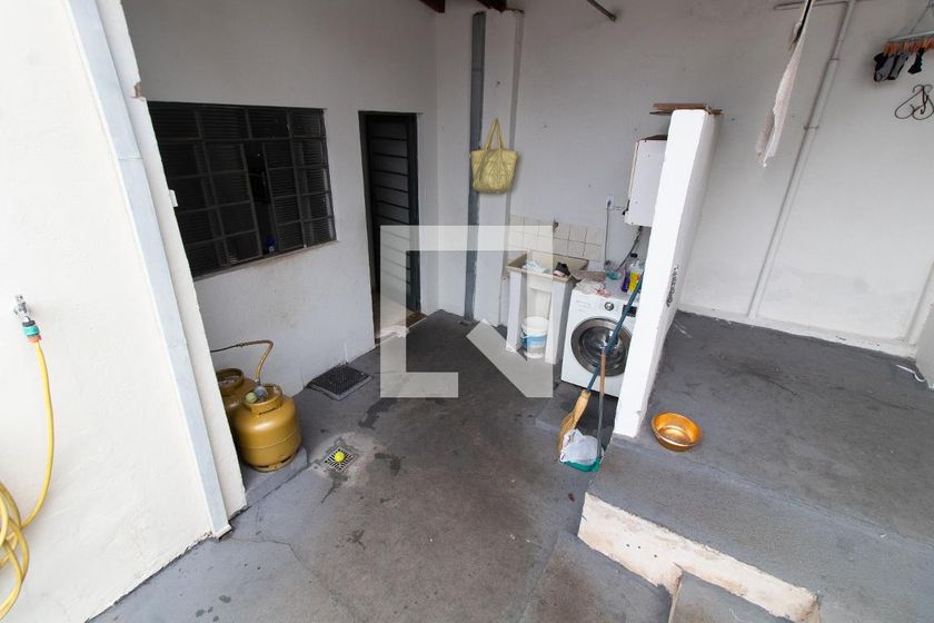 Casa à Venda - Jardim Flamboyant, 3 Quartos,  250 m2 em , Campinas - sp | SoloBR