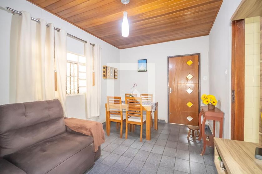 Casa, 2 quartos, 270 m² - Foto 1