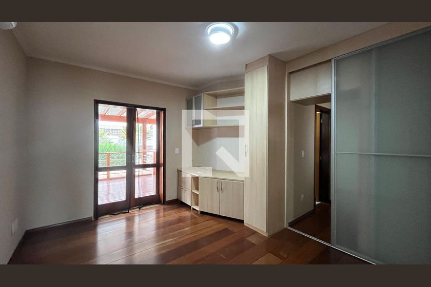 Casa à Venda - Mansões Santo Antônio, 5 Quartos,  407 m2 em , Campinas - sp | SoloBR