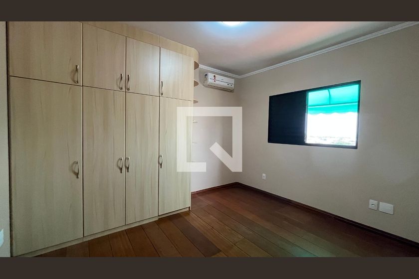 Casa à Venda - Mansões Santo Antônio, 5 Quartos,  407 m2 em , Campinas - sp | SoloBR