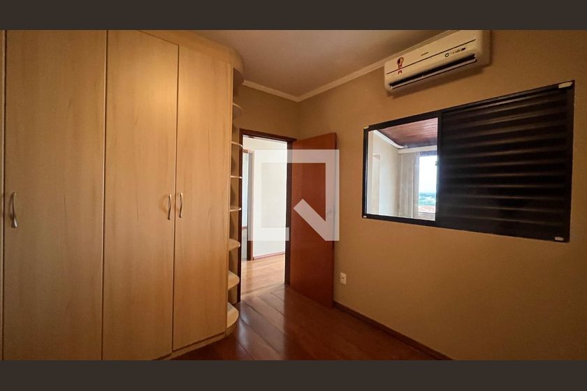 Casa à Venda - Mansões Santo Antônio, 5 Quartos,  407 m2 em , Campinas - sp | SoloBR