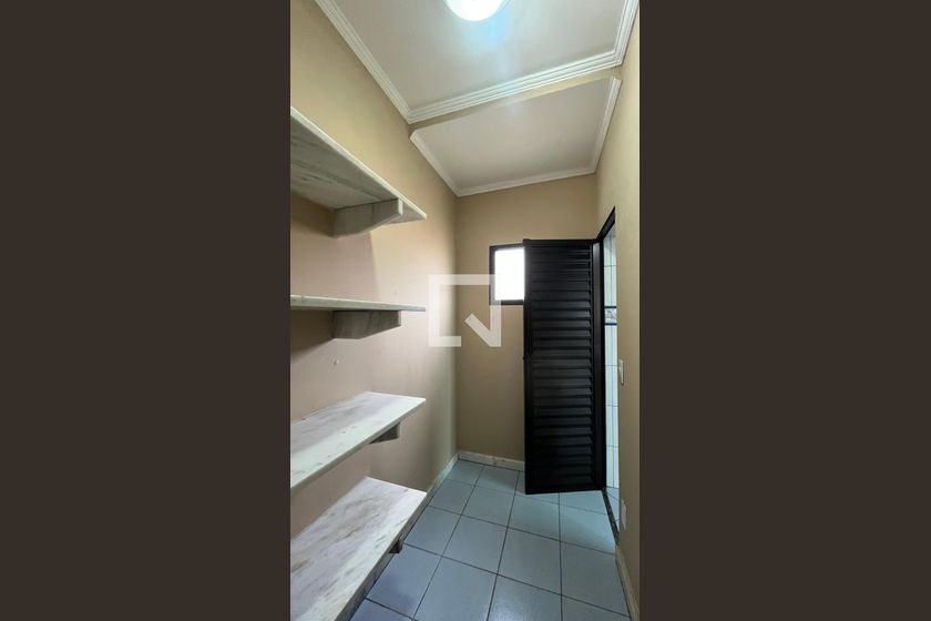 Casa à Venda - Mansões Santo Antônio, 5 Quartos,  407 m2 em , Campinas - sp | SoloBR