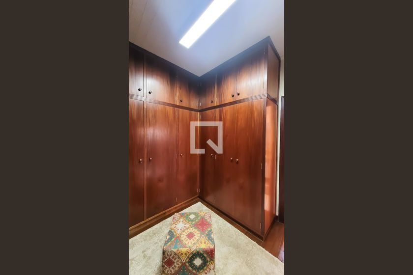 Casa à Venda - Mansões Santo Antônio, 4 Quartos,  350 m2 em , Campinas - sp | SoloBR