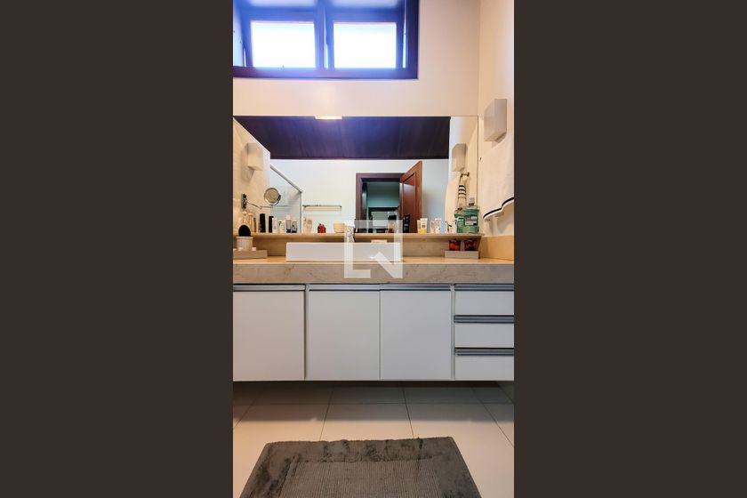 Casa à Venda - Mansões Santo Antônio, 4 Quartos,  350 m2 em , Campinas - sp | SoloBR