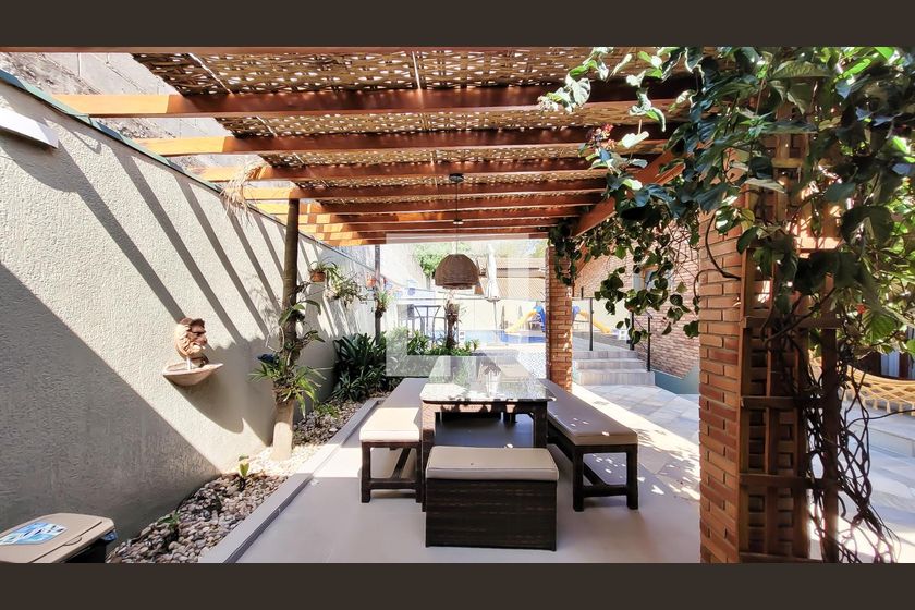Casa à Venda - Mansões Santo Antônio, 4 Quartos,  350 m2 em , Campinas - sp | SoloBR