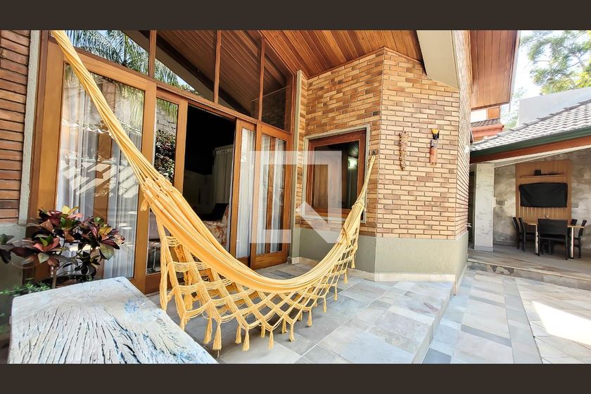 Casa à Venda - Mansões Santo Antônio, 4 Quartos,  350 m2 em , Campinas - sp | SoloBR