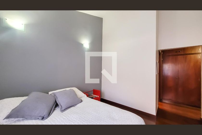 Casa à Venda - Mansões Santo Antônio, 4 Quartos,  350 m2 em , Campinas - sp | SoloBR