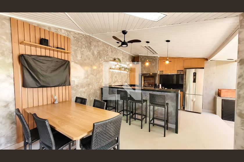Casa à Venda - Mansões Santo Antônio, 4 Quartos,  350 m2 em , Campinas - sp | SoloBR