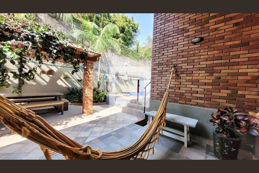 Casa à Venda - Mansões Santo Antônio, 4 Quartos,  350 m2 em , Campinas - sp | SoloBR