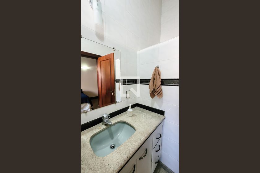 Casa à Venda - Mansões Santo Antônio, 4 Quartos,  350 m2 em , Campinas - sp | SoloBR
