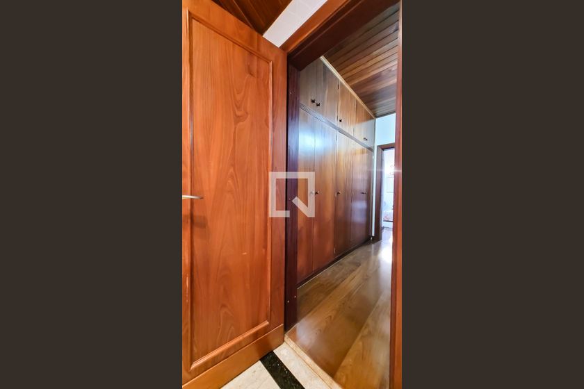 Casa à Venda - Mansões Santo Antônio, 4 Quartos,  350 m2 em , Campinas - sp | SoloBR
