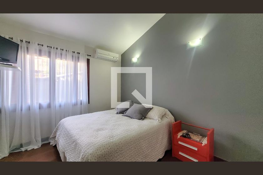 Casa à Venda - Mansões Santo Antônio, 4 Quartos,  350 m2 em , Campinas - sp | SoloBR