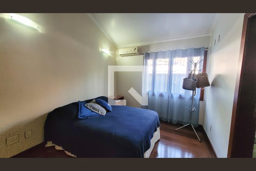 Casa à Venda - Mansões Santo Antônio, 4 Quartos,  350 m2 em , Campinas - sp | SoloBR