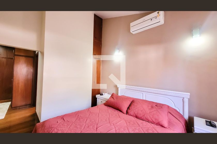 Casa à Venda - Mansões Santo Antônio, 4 Quartos,  350 m2 em , Campinas - sp | SoloBR