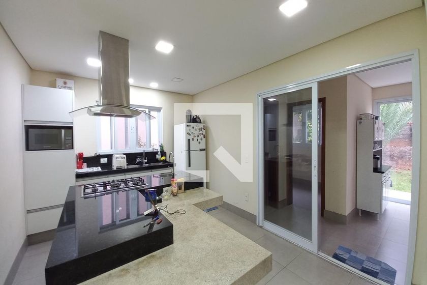 Casa à Venda - Swiss Park, 4 Quartos,  323 m2 em , Campinas - sp | SoloBR