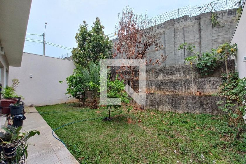 Casa à Venda - Swiss Park, 4 Quartos,  323 m2 em , Campinas - sp | SoloBR