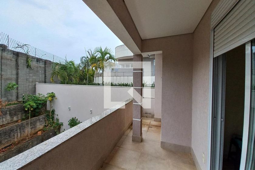 Casa à Venda - Swiss Park, 4 Quartos,  323 m2 em , Campinas - sp | SoloBR
