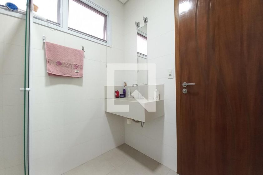 Casa à Venda - Swiss Park, 4 Quartos,  323 m2 em , Campinas - sp | SoloBR