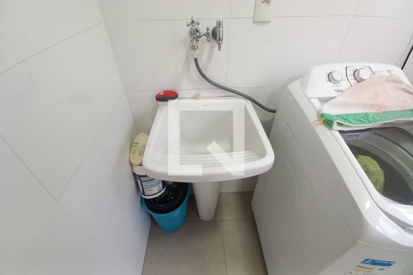 Casa à Venda - Swiss Park, 4 Quartos,  323 m2 em , Campinas - sp | SoloBR