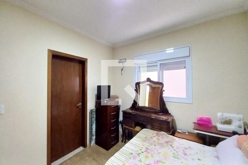 Casa à Venda - Swiss Park, 4 Quartos,  323 m2 em , Campinas - sp | SoloBR
