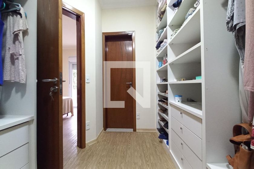 Casa à Venda - Swiss Park, 4 Quartos,  323 m2 em , Campinas - sp | SoloBR