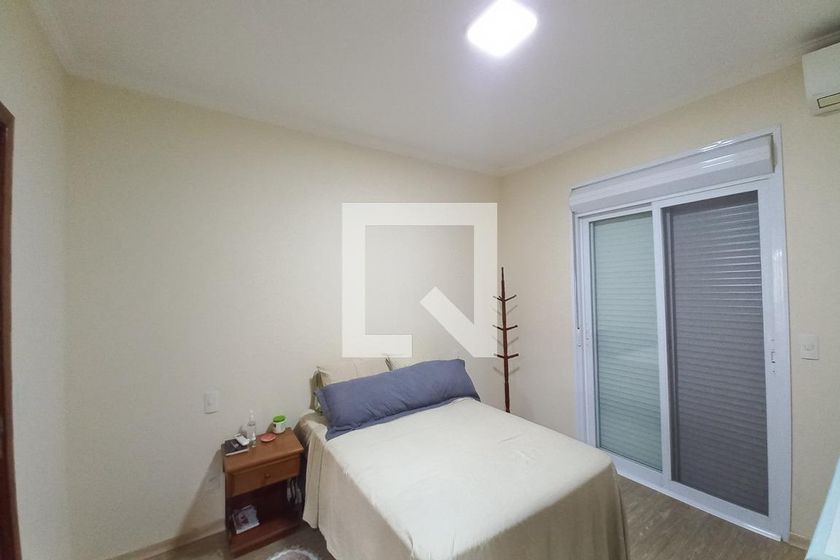 Casa à Venda - Swiss Park, 4 Quartos,  323 m2 em , Campinas - sp | SoloBR