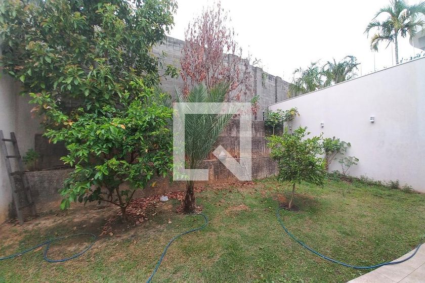 Casa à Venda - Swiss Park, 4 Quartos,  323 m2 em , Campinas - sp | SoloBR