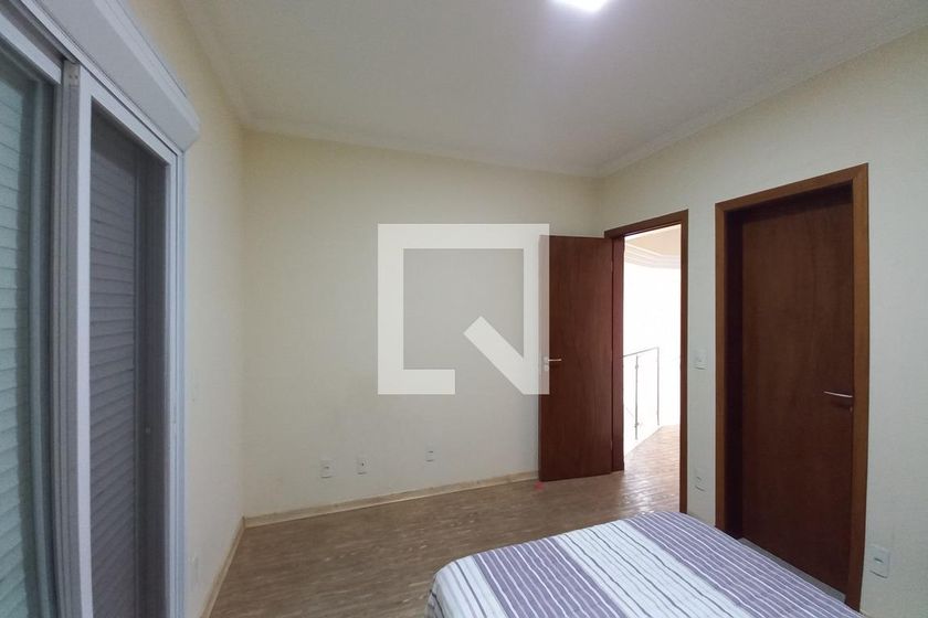 Casa à Venda - Swiss Park, 4 Quartos,  323 m2 em , Campinas - sp | SoloBR