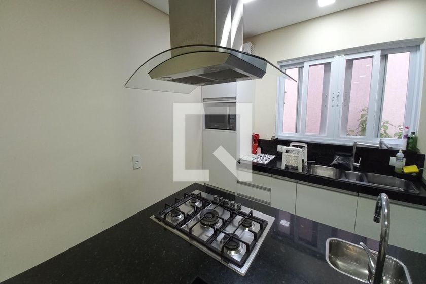 Casa à Venda - Swiss Park, 4 Quartos,  323 m2 em , Campinas - sp | SoloBR