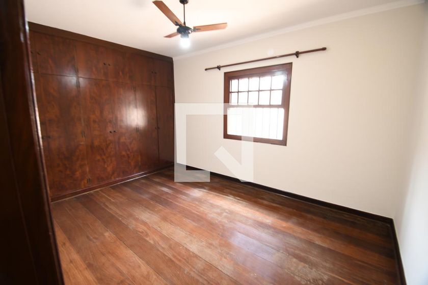 Casa à Venda - Barão Geraldo - Centro, 4 Quartos,  270 m2 em , Campinas - sp | SoloBR