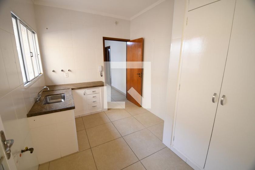Casa à Venda - Barão Geraldo - Centro, 4 Quartos,  270 m2 em , Campinas - sp | SoloBR