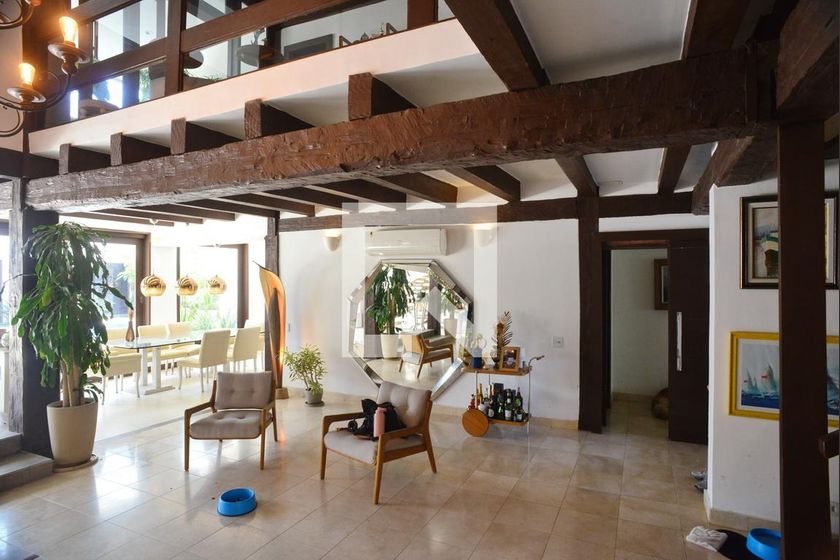 Casa, 4 quartos, 675 m² - Foto 1