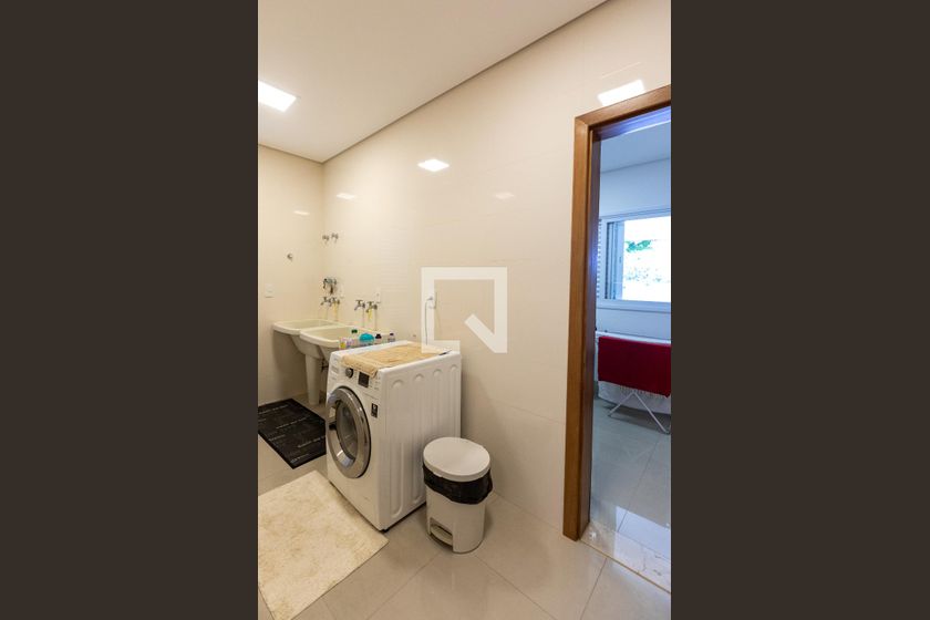 Casa à Venda - Lot. Alphaville Campinas, 5 Quartos,  482 m2 em , Campinas - sp | SoloBR