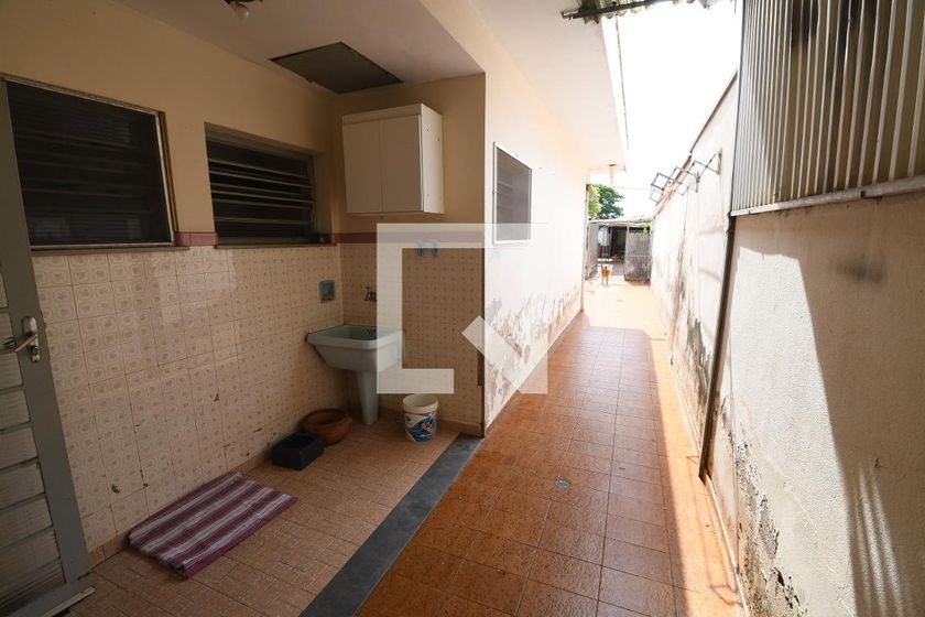 Casa à Venda - Guanabara, 3 Quartos,  663 m2 em , Campinas - sp | SoloBR