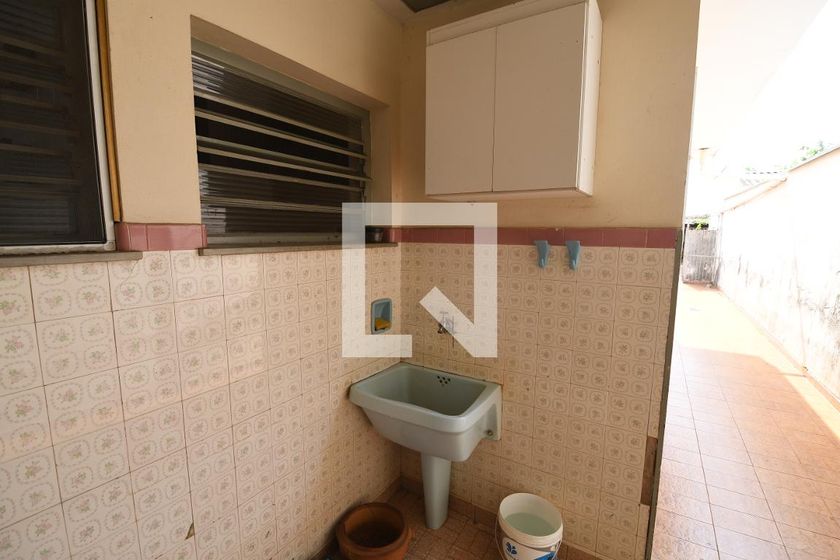 Casa à Venda - Guanabara, 3 Quartos,  663 m2 em , Campinas - sp | SoloBR