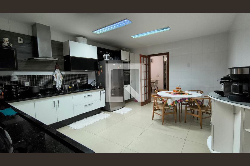 Casa, 4 quartos, 260 m² - Foto 107