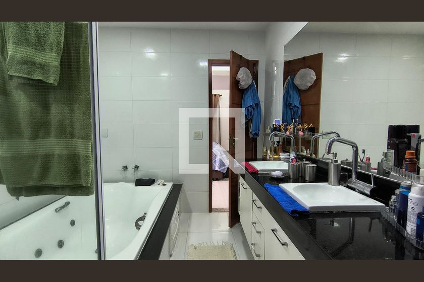 Casa, 4 quartos, 260 m² - Foto 61