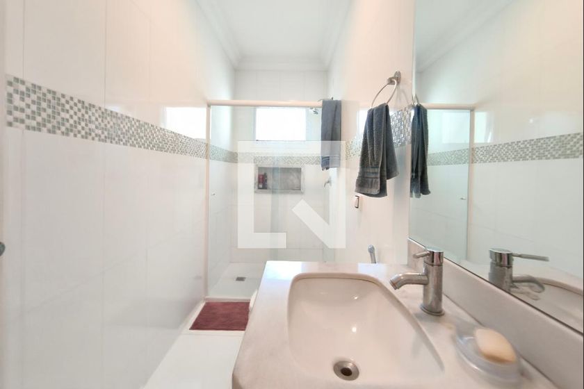 Casa à Venda - Swiss Park, 4 Quartos,  268 m2 em , Campinas - sp | SoloBR
