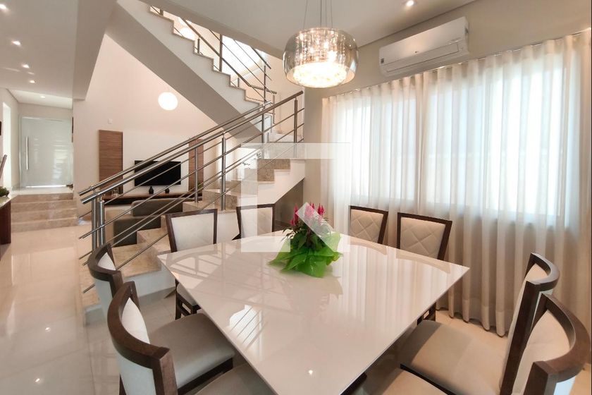 Casa à Venda - Swiss Park, 4 Quartos,  268 m2 em , Campinas - sp | SoloBR