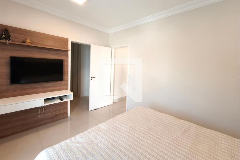 Casa à Venda - Swiss Park, 4 Quartos,  268 m2 em , Campinas - sp | SoloBR