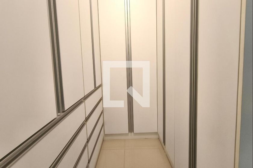 Casa à Venda - Swiss Park, 4 Quartos,  268 m2 em , Campinas - sp | SoloBR