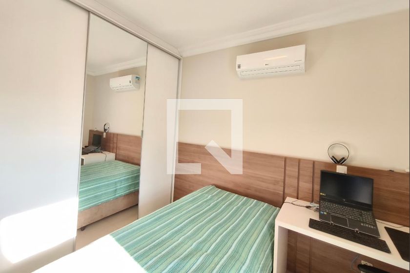 Casa à Venda - Swiss Park, 4 Quartos,  268 m2 em , Campinas - sp | SoloBR