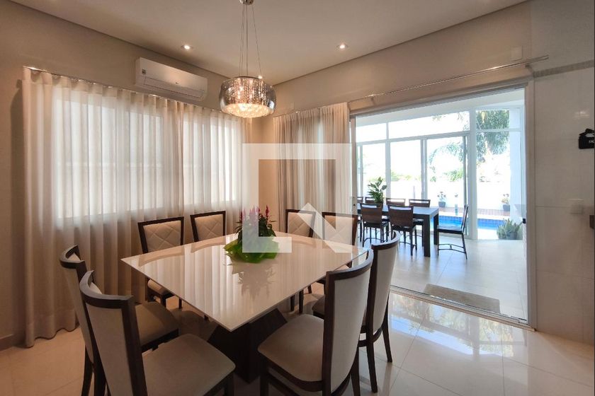 Casa à Venda - Swiss Park, 4 Quartos,  268 m2 em , Campinas - sp | SoloBR