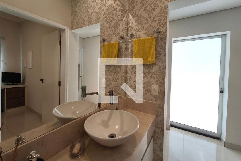 Casa à Venda - Swiss Park, 4 Quartos,  268 m2 em , Campinas - sp | SoloBR