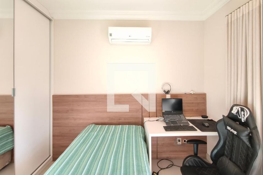 Casa à Venda - Swiss Park, 4 Quartos,  268 m2 em , Campinas - sp | SoloBR
