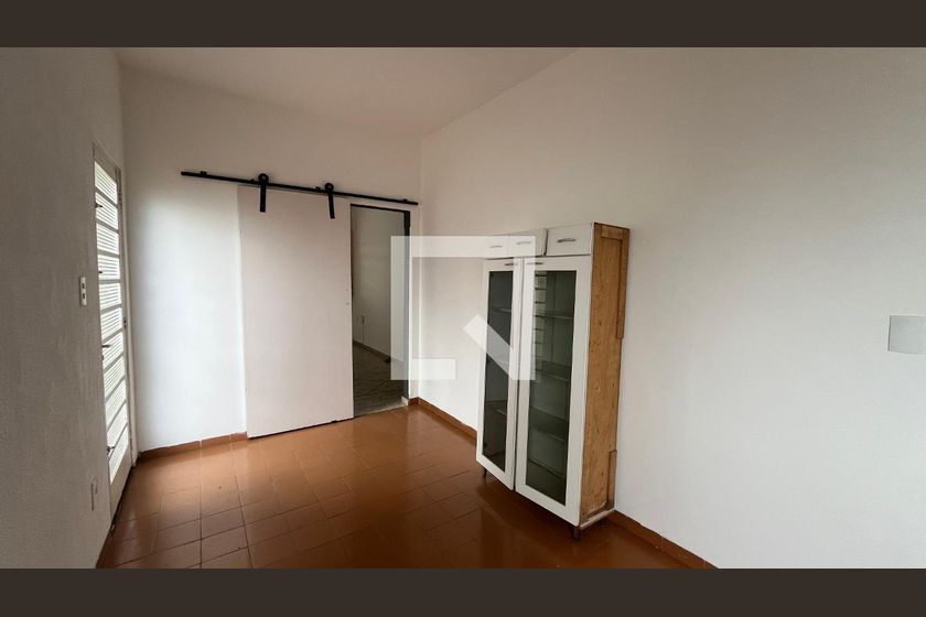 Casa à Venda - Taquaral, 2 Quartos,  230 m2 em , Campinas - sp | SoloBR