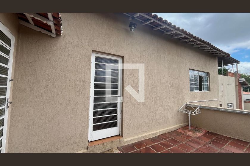 Casa à Venda - Taquaral, 2 Quartos,  230 m2 em , Campinas - sp | SoloBR