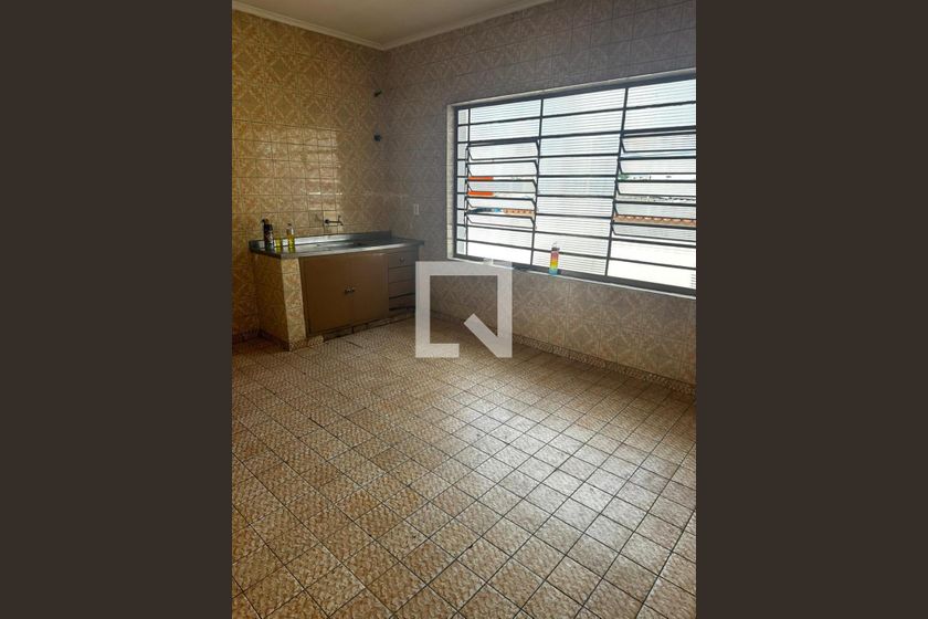 Casa à Venda - Jardim do Lago, 3 Quartos,  220 m2 em , Campinas - sp | SoloBR