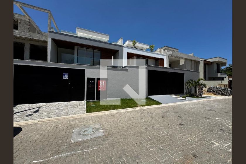 Casa, 3 quartos, 230 m² - Foto 77